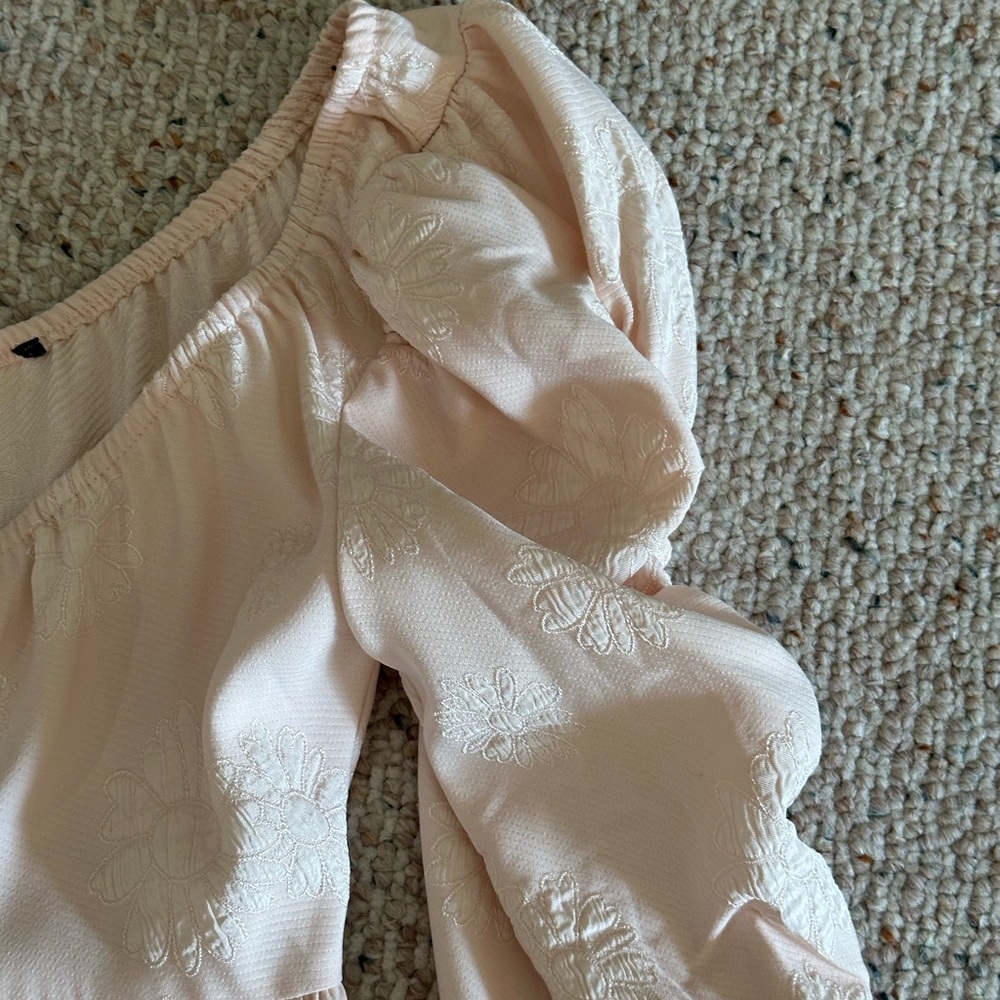H&M Light Pink floral puff sleeve dress from - Picture 3 of 6